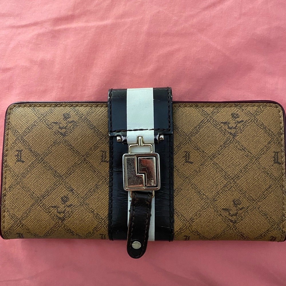 L.A.M.B. wallet